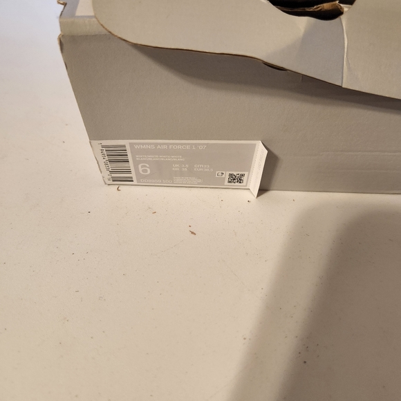 SOLD ON MERCARI - Picture 4 of 4